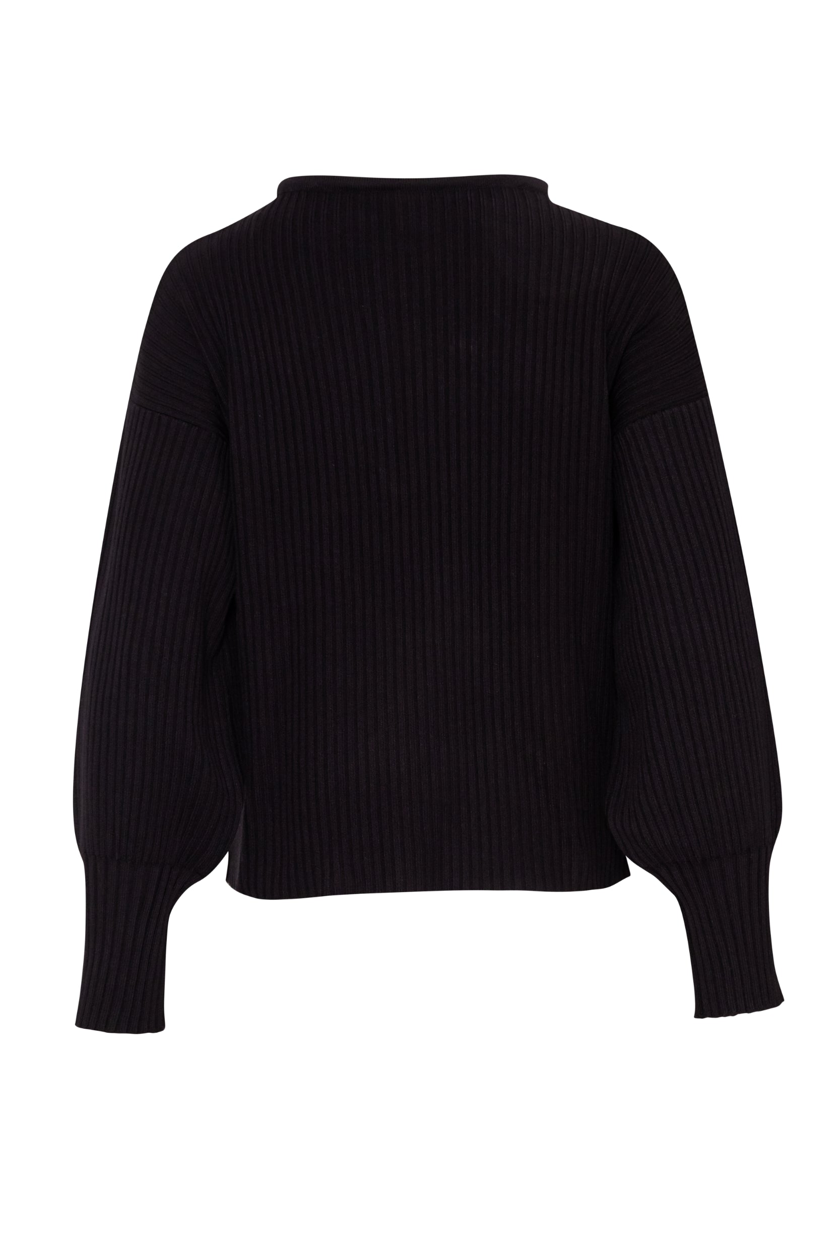 Sweater Akila de Baobab, vista lateral con caída fluida y textura visible.