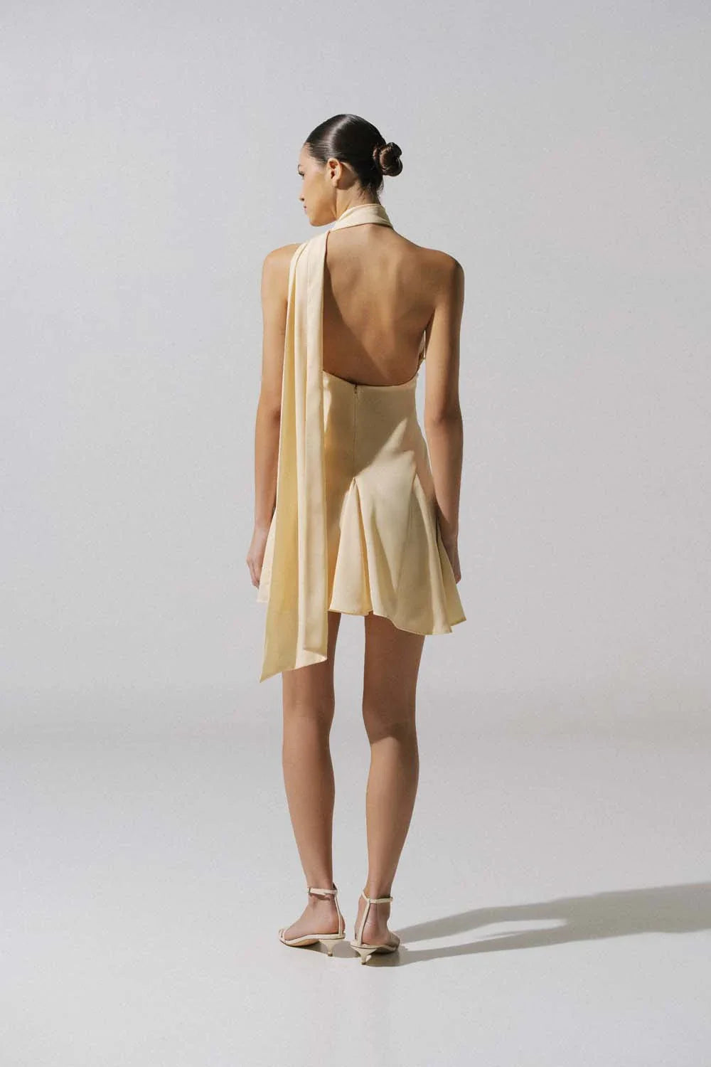 5.-ARI-MINI-DRESS-BLONDE-5.3.webp